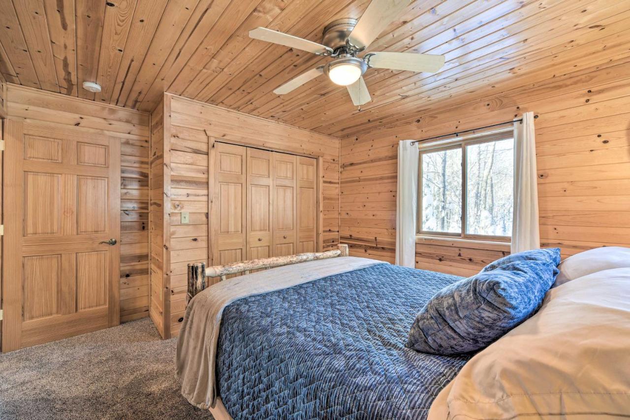 Scenic Hayward Lake View Retreat With Fire Pit エクステリア 写真