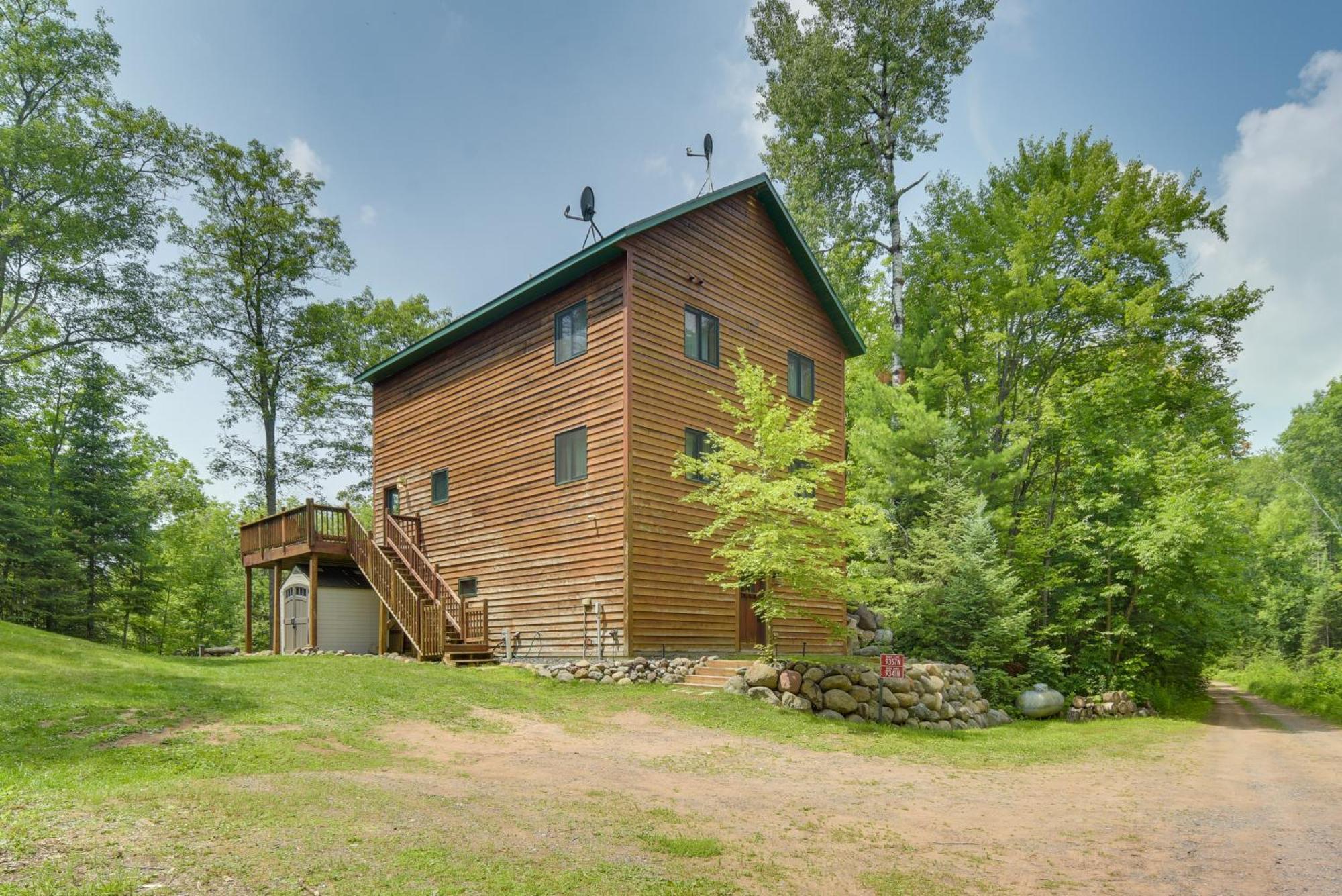 Scenic Hayward Lake View Retreat With Fire Pit エクステリア 写真